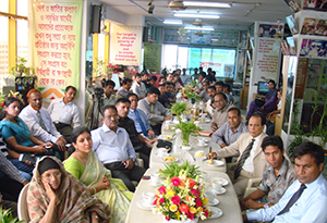 Glimpse of Speakers and Audiences in the Open Dialogue Seminar at Campus               Auditorium. (2009)